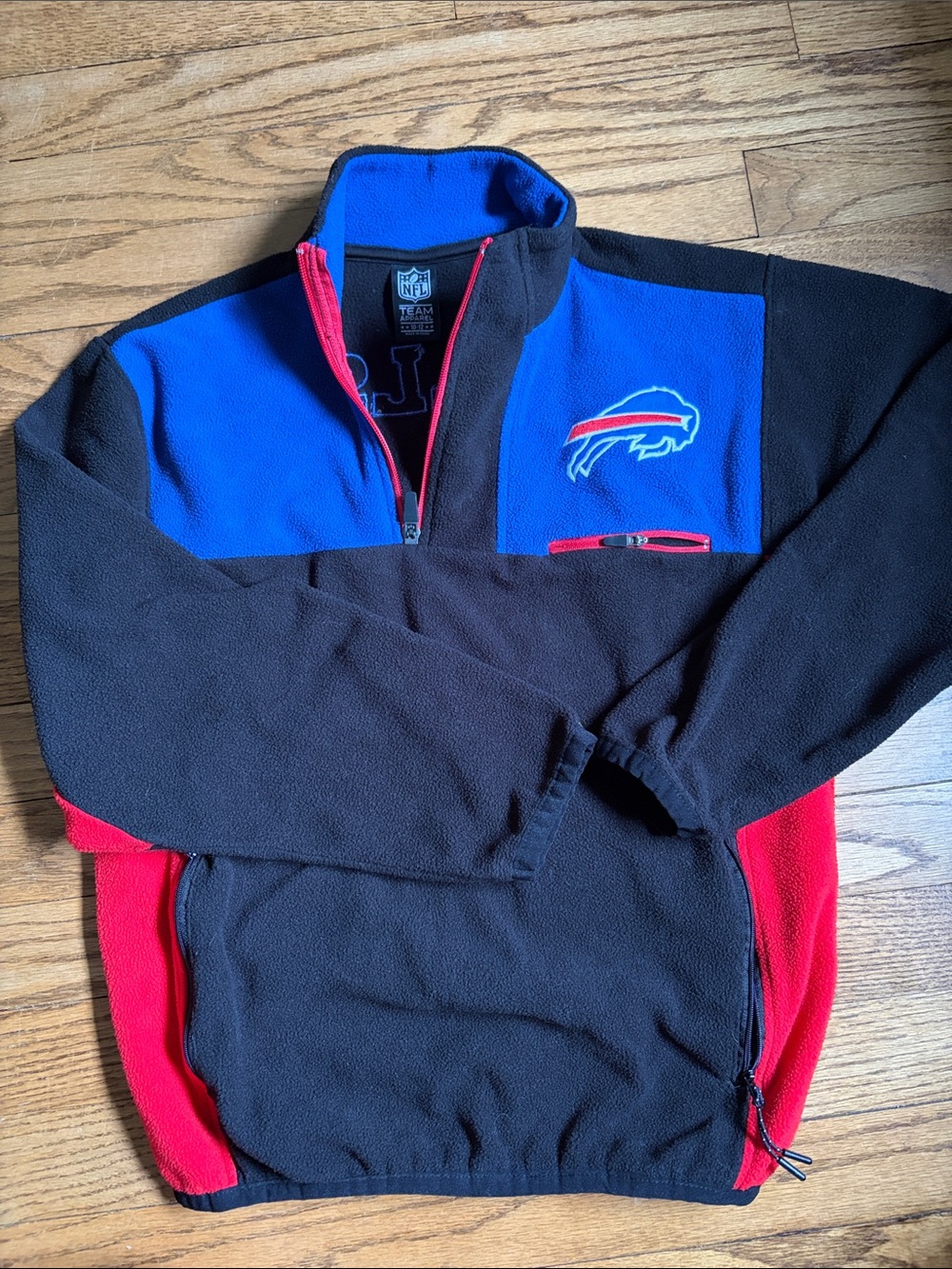 Never worn Buffalo Bills Half-Zip Fleece Pullover kids 10-12